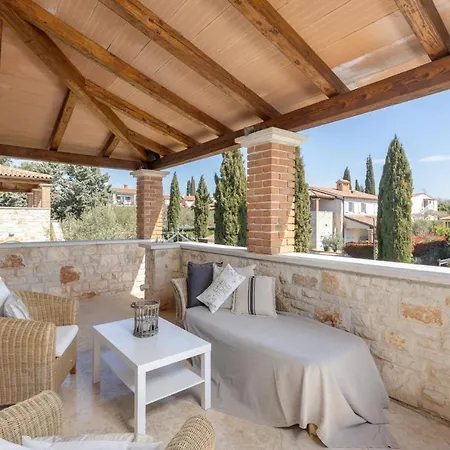 Beautiful Larun In Istria * Tar-Vabriga